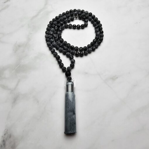 Obsidian („Schneeflocken-Obsidian“) -Mala, matt, mit Seidenquaste und Armband – Bild 5
