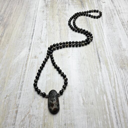 Hornblende-Mala mit Hornblende-Anhänger und Armband – Bild 6