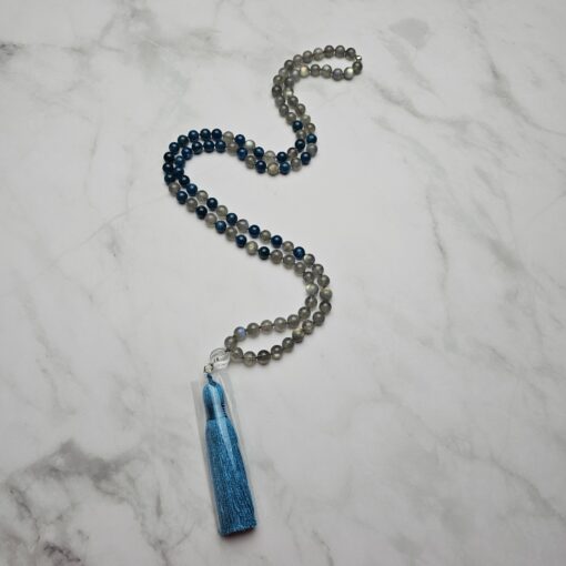 Labradorit-Apatit (blau) -Mala mit Baumwollquaste und Armband – Bild 6