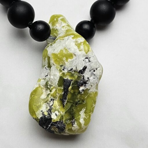 Lizardit (Serpentin) -Obsidian (matt) -Mala (2) mit Lizardit-Anhänger – Bild 7
