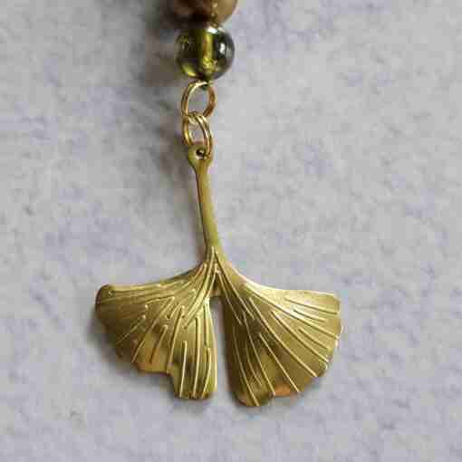 Grüne Grossular (Granat) -Messing-Mala mit Messing-Anhänger – Bild 7