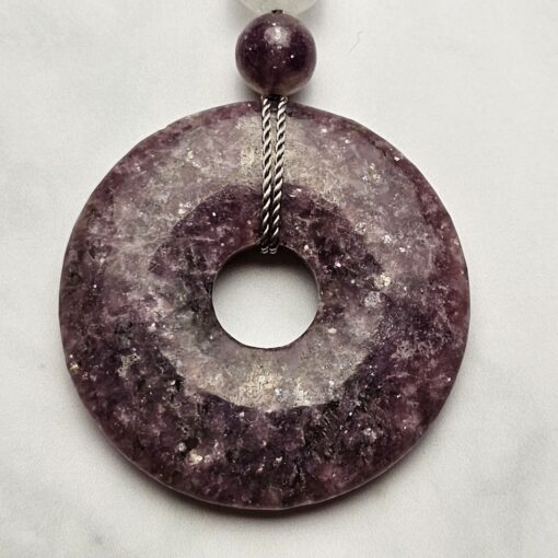 Lepidolith-in-Quarz-Mala mit Lepidolith-Donut – Bild 8