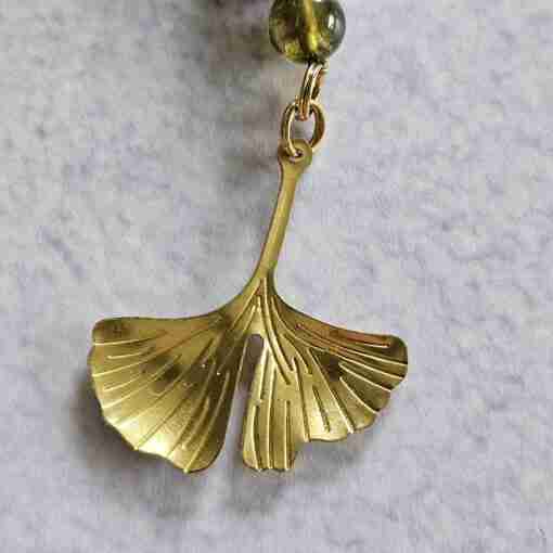 Grüne Grossular (Granat) -Messing-Mala mit Messing-Anhänger – Bild 8