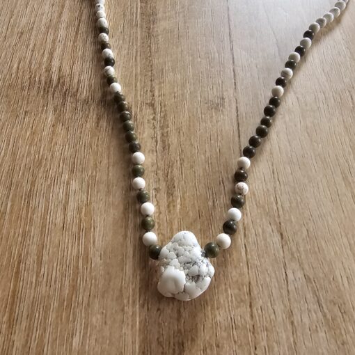 Magnesit-Sandelholz-Mala mit Magnesit-Anhänger und Armband – Bild 8