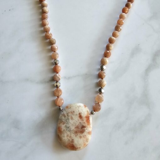 Sonnenstein-Mala, facettiert (2), mit Sonnenstein-Anhänger und Armband – Bild 8