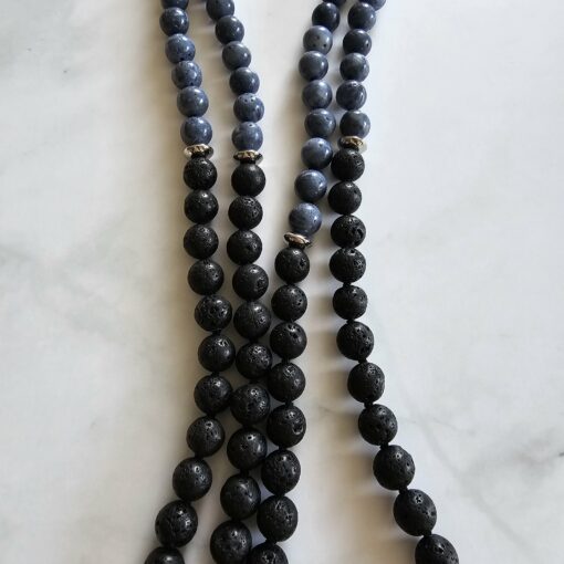 Korallen (blau) -Lava-Mala (1) mit Edelstahlanhänger (Säule mit „om mani padme hum“) – Bild 8