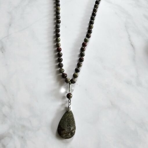 Jaspis („Drachenblut-Jaspis“) -Mala mit „Drachenblut-Jaspis“-Anhänger und Armband – Bild 8