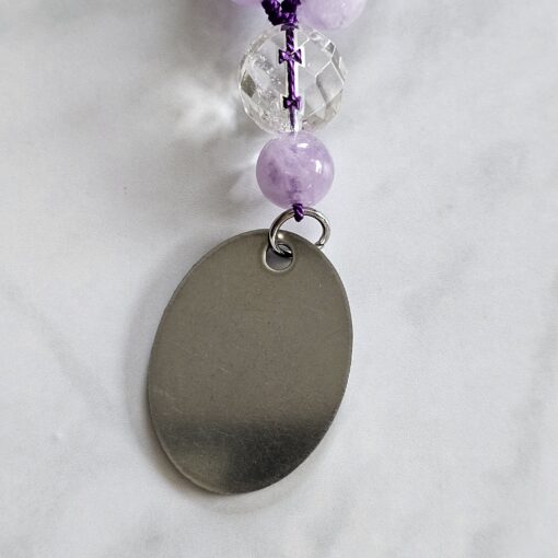 Amethyst (Lavendelamethyst) -Rosenquarz-Schneequarz-Mala mit Edelstahlanhänger – Bild 8