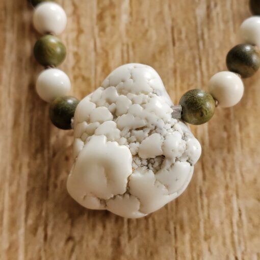 Magnesit-Sandelholz-Mala mit Magnesit-Anhänger und Armband – Bild 9
