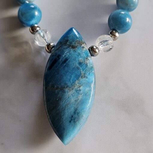 Apatit (hellblau) -Bergkristall-Mala mit hellblauer Apatit-Navette und Armband  – Bild 9