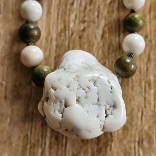 Magnesit-Sandelholz-Mala mit Magnesit-Anhänger und Armband – Bild 10
