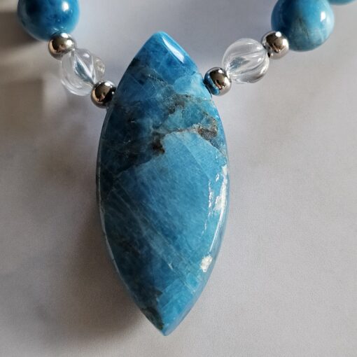 Apatit (hellblau) -Bergkristall-Mala mit hellblauer Apatit-Navette und Armband  – Bild 10