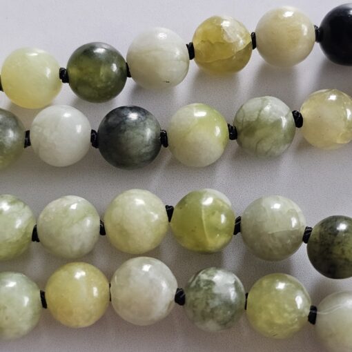 Serpentin („Qinghua Jade“) -Mala mit Seidenquaste – Bild 12