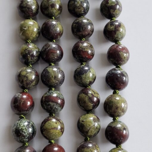 Jaspis („Drachenblut-Jaspis“) -Mala mit „Drachenblut-Jaspis“-Anhänger und Armband – Bild 12