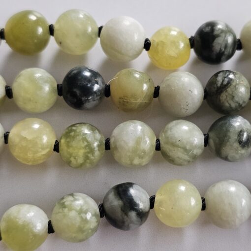 Serpentin („Qinghua Jade“) -Mala mit Seidenquaste – Bild 13
