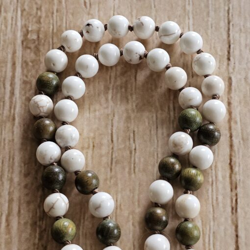 Magnesit-Sandelholz-Mala mit Magnesit-Anhänger und Armband – Bild 13