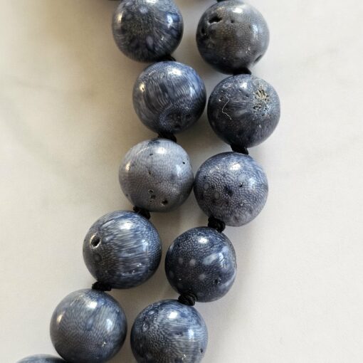 Korallen (blau) -Lava-Mala (2) mit Edelstahlanhänger (Keltischer Knoten) – Bild 13