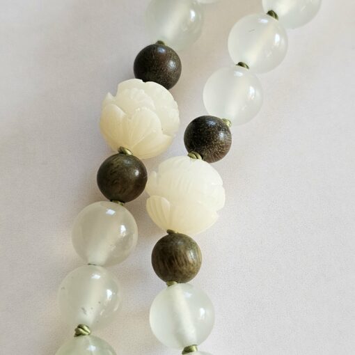 Serpentin („China Jade“) -Sandelholz (grün) -Mala mit Baumwollquaste – Bild 13