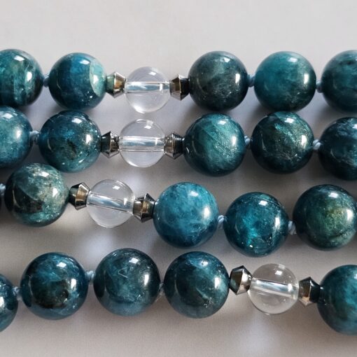 Apatit (blau-grün) -Bergkristall-Mala mit Edelstahlanhänger und Armband – Bild 14