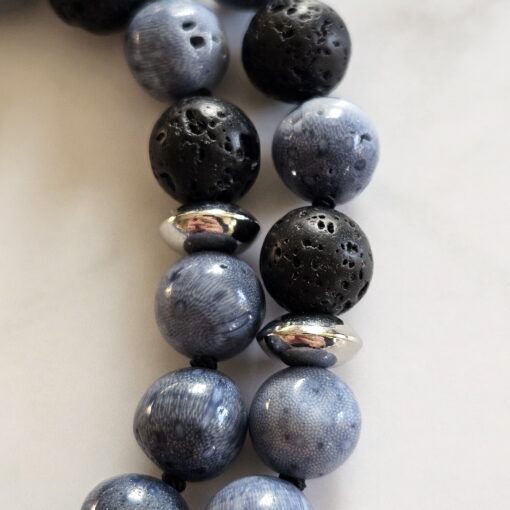 Korallen (blau) -Lava-Mala (2) mit Edelstahlanhänger (Keltischer Knoten) – Bild 14