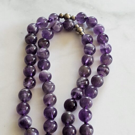 Amethystquarz („Chevron-Amethyst“) -Mala mit „Chevron-Amethyst“-Anhänger und Armband – Bild 14