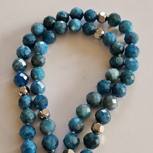 Apatit-Mala, blau und facettiert, mit blauem Apatit-Anhänger und Armband – Bild 15