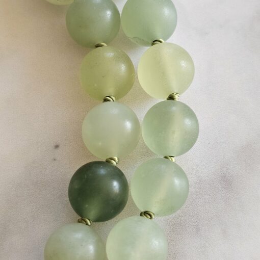 Serpentin-Mala, matt, mit Seidenquaste und Armband – Bild 15