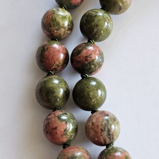 „Unakit“ (Epidot-Feldspat) -Mala mit einem „Unakit“-Donut – Bild 16