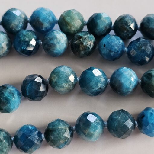Apatit-Mala, blau und facettiert, mit blauem Apatit-Anhänger und Armband – Bild 16