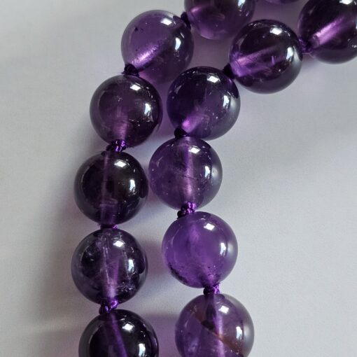 Amethyst-Mala, dunkel sowie etwas heller und facettiert, mit Edelstahlanhänger und Armband – Bild 16