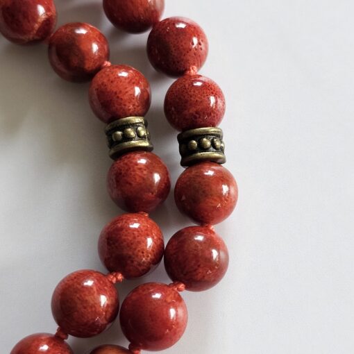 Korallen (rote Schaumkoralle) -Mala mit bronzefarbenem Anhänger und Armband – Bild 19