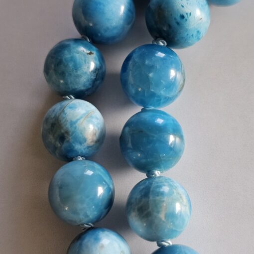 Apatit (hellblau) -Bergkristall-Mala mit hellblauer Apatit-Navette und Armband  – Bild 19