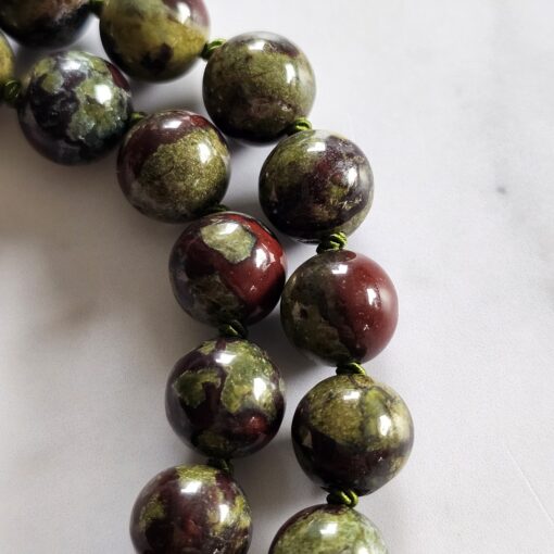 Jaspis („Drachenblut-Jaspis“) -Mala mit „Drachenblut-Jaspis“-Anhänger und Armband – Bild 21