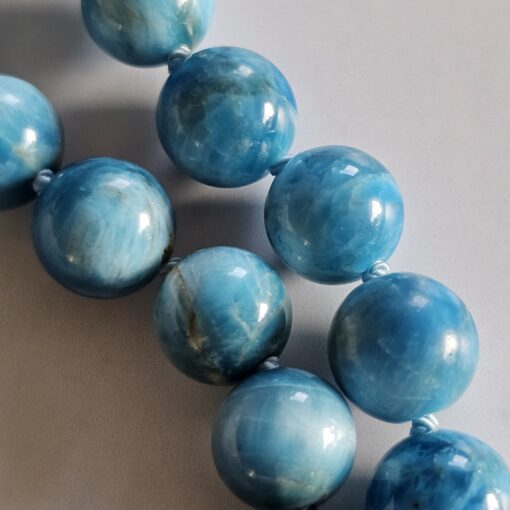 Apatit (hellblau) -Bergkristall-Mala mit hellblauer Apatit-Navette und Armband  – Bild 21