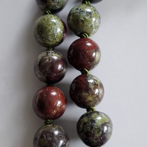 Jaspis („Drachenblut-Jaspis“) -Mala mit „Drachenblut-Jaspis“-Anhänger und Armband – Bild 23