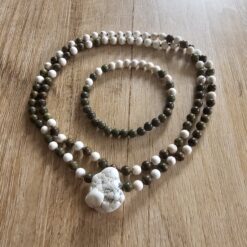Magnesit-Sandelholz-Mala mit Magnesit-Anhänger und Armband