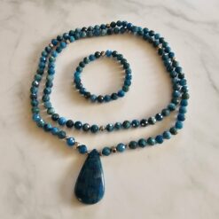 Apatit-Mala, blau und facettiert, mit blauem Apatit-Anhänger und Armband