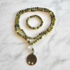 Serpentin-Mala, „Chinesischer Lizardit“ aus Xinjiang, China, mit bronzefarbenem Anhänger und Armband