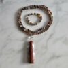 Achat ("Botswana Achat") -Mala mit Baumwollquaste und Armband
