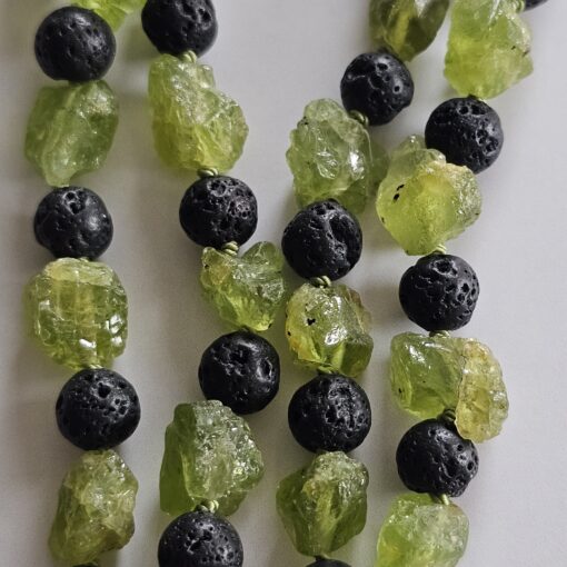 Lava-Peridot-Mala – Bild 2