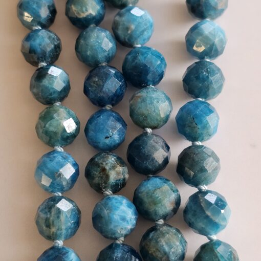 Apatit-Mala, blau und facettiert, mit blauem Apatit-Anhänger und Armband – Bild 2