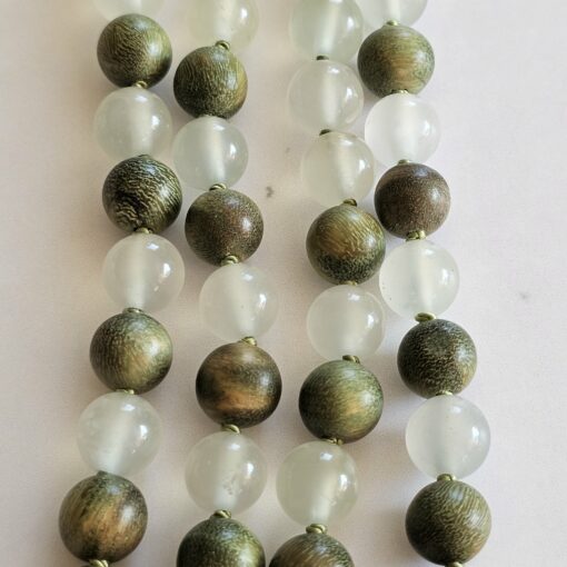 Serpentin („China Jade“) -Sandelholz (grün) -Mala mit Baumwollquaste – Bild 2