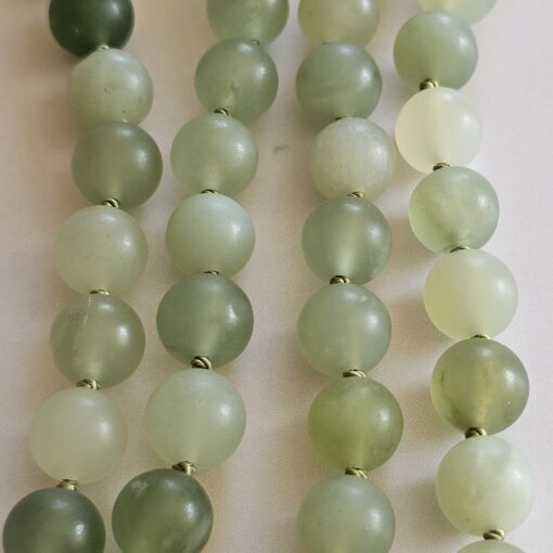 Serpentin-Mala, matt, mit Seidenquaste und Armband – Bild 2