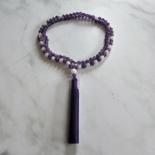 Amethyst-Rosenquarz-Mala, matt, mit Seidenquaste – Bild 3