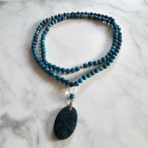 Apatit-Mala, blau (3), mit großem, blauem Apatit-Anhänger und Armband – Bild 3