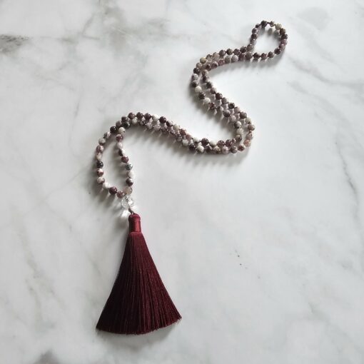 Eudialyt-Mala (1) mit Seidenquaste – Bild 4