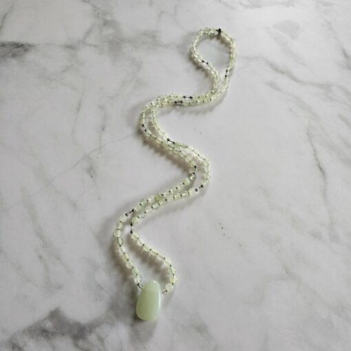 Serpentin-Bergkristall-Mala mit Serpentin-Anhänger – Bild 4