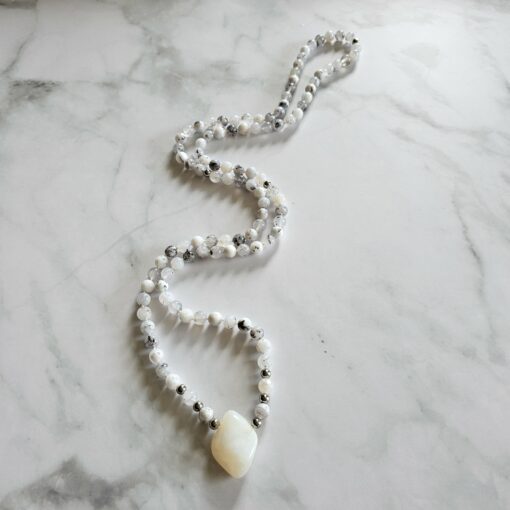 Opal-Mala, „Dendritenopal“, mit „Milchopal“-Anhänger – Bild 4