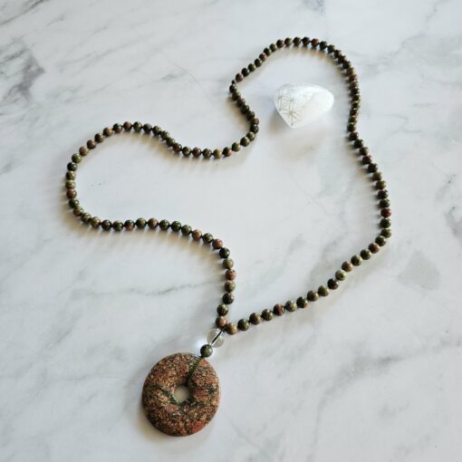 „Unakit“ (Epidot-Feldspat) -Mala mit einem „Unakit“-Donut – Bild 5