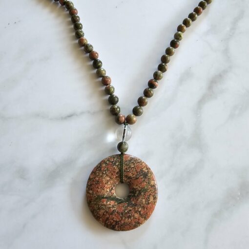 „Unakit“ (Epidot-Feldspat) -Mala mit einem „Unakit“-Donut – Bild 6